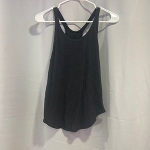 lululemon tank!